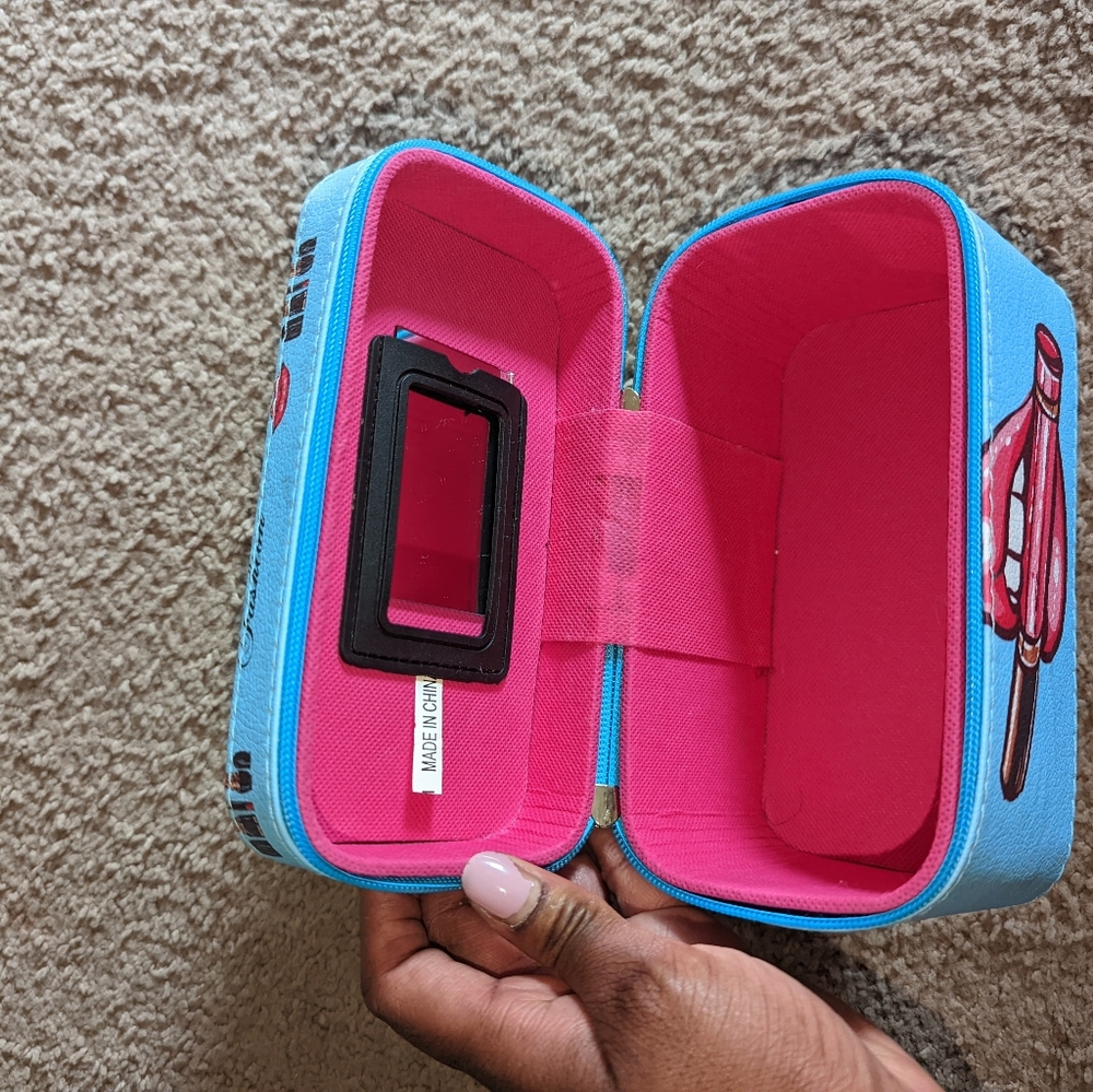 Makeup bag